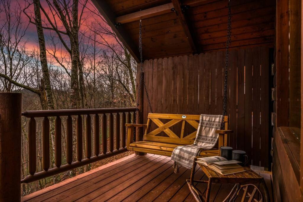 Log Cabin, Hot Tub, Fireplace, Pool Table & Views! เซอเวียร์วีล ภายนอก รูปภาพ